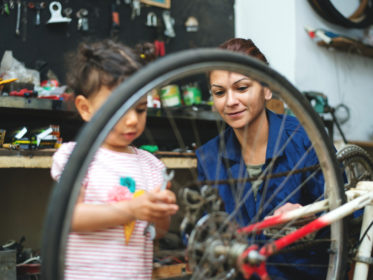 mother-bike-mechanic